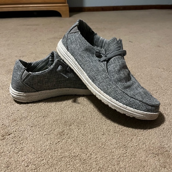 Skechers Slip On Casual Shoes - Size 10 - Picture 2 of 4